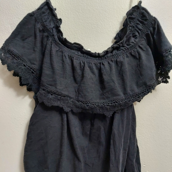 Black of the shoulder top - Picture 2 of 5